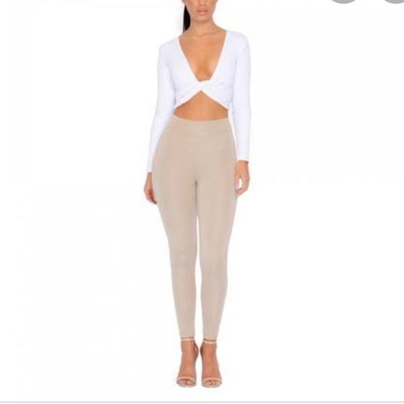 OH POLLY TWIST TOP✨ - Picture 2 of 2